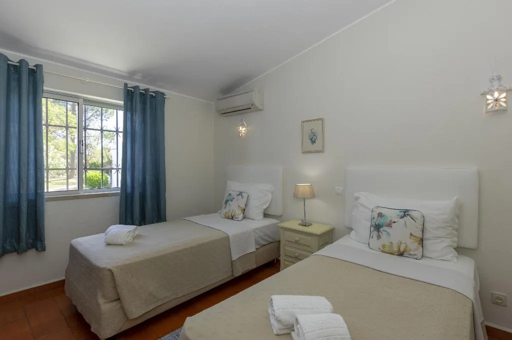 VILLA TWO BEDROOMS Room, Rocha Brava Village Resort, Algarve