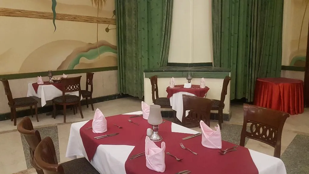 Restaurant, Royal Lagoons Resort & Aqua Park, Red Sea Riviera