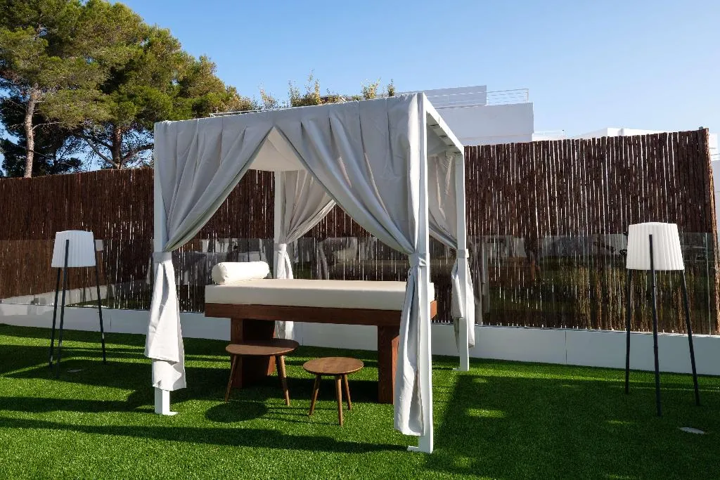 Sports and Entertainment, Barcelo Portinatx, Ibiza