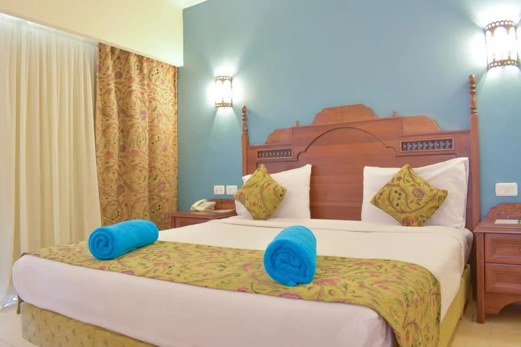 FAMILY ROOM POOL VIEW Room, Jasmine Palace Resort, Red Sea Riviera