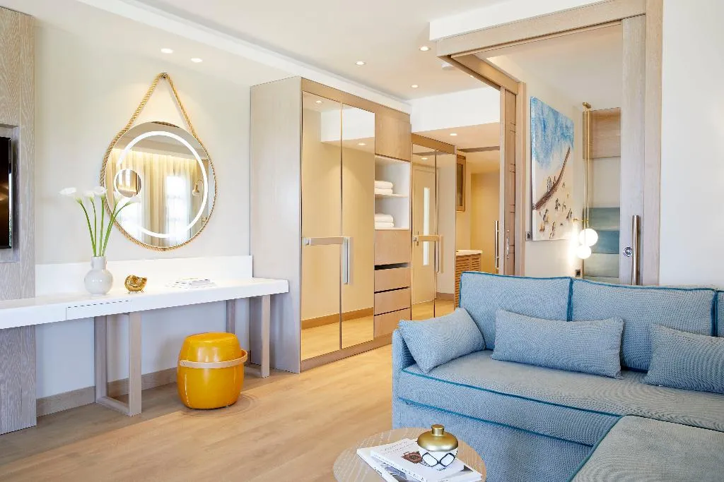 SUITE GARDEN VIEW Room, Anthemus Sea Beach Hotel & Spa, Halkidiki