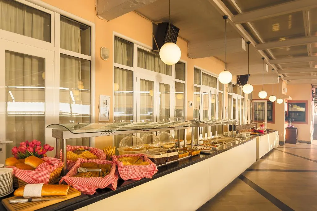 Restaurant, Oasis Hotel, Corfu