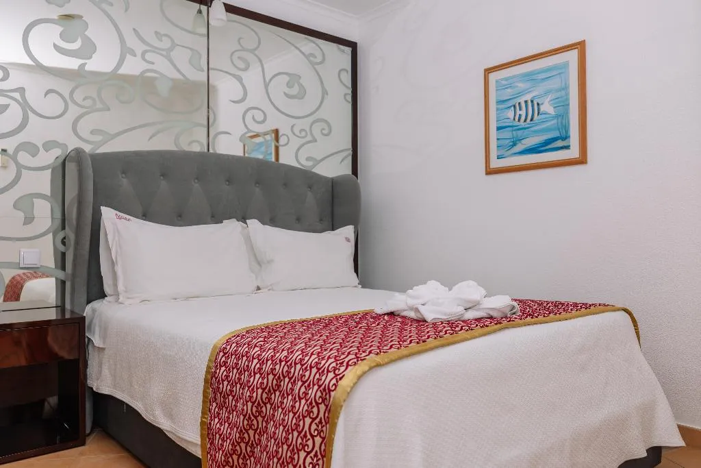 STUDIO SUPERIOR Room, Grand Muthu Oura View Beach Club, Algarve
