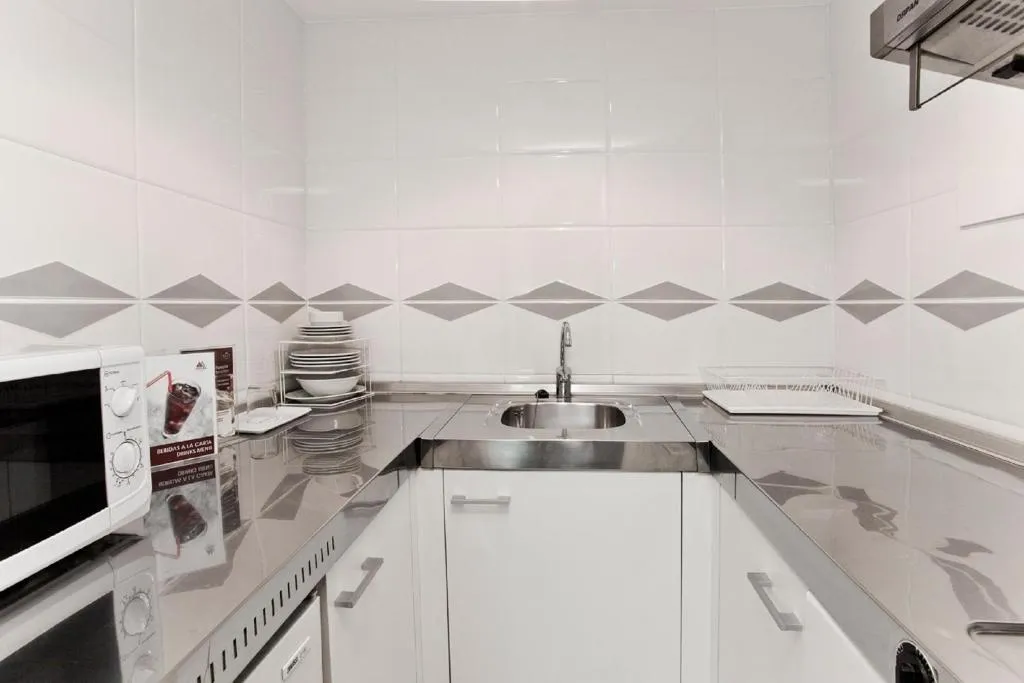 QUADRUPLE STANDARD Room, Atenea Barcelona Aparthotel, Barcelona