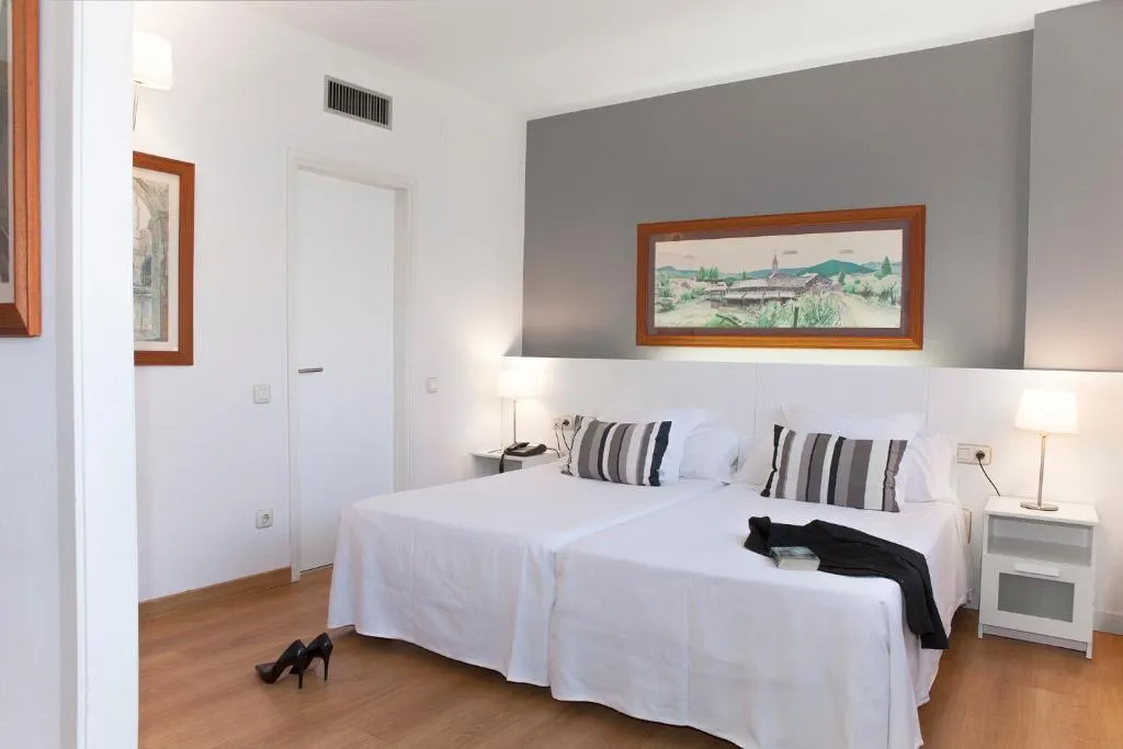 Double or Twin SUPERIOR Room, Atenea Barcelona Aparthotel, Barcelona