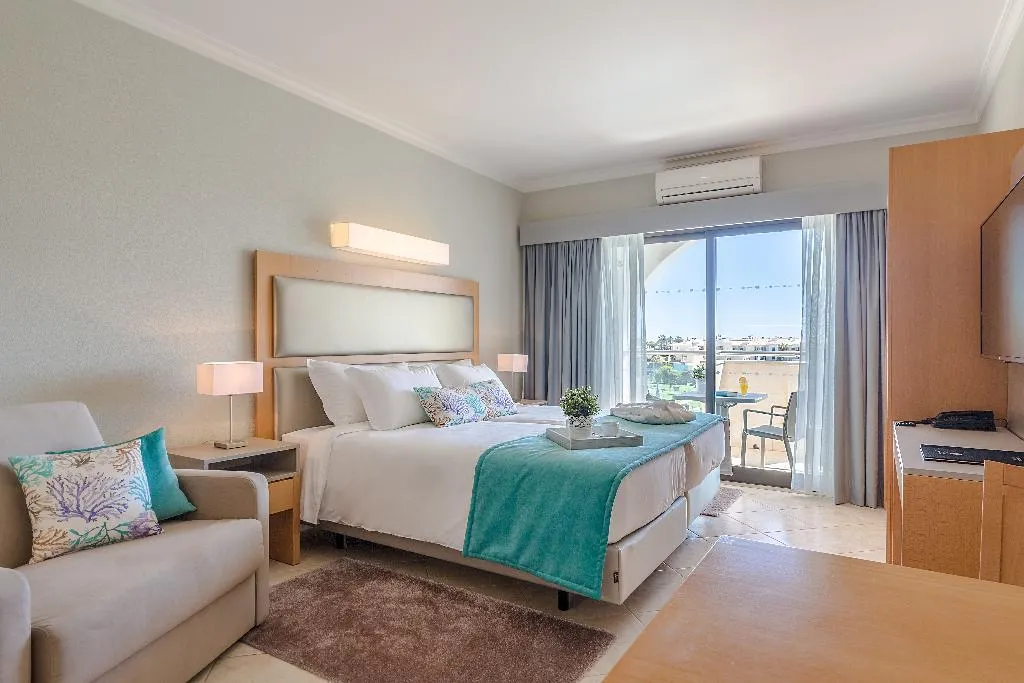 STUDIO POOL VIEW Room, The Navigator - Solaqua, Algarve