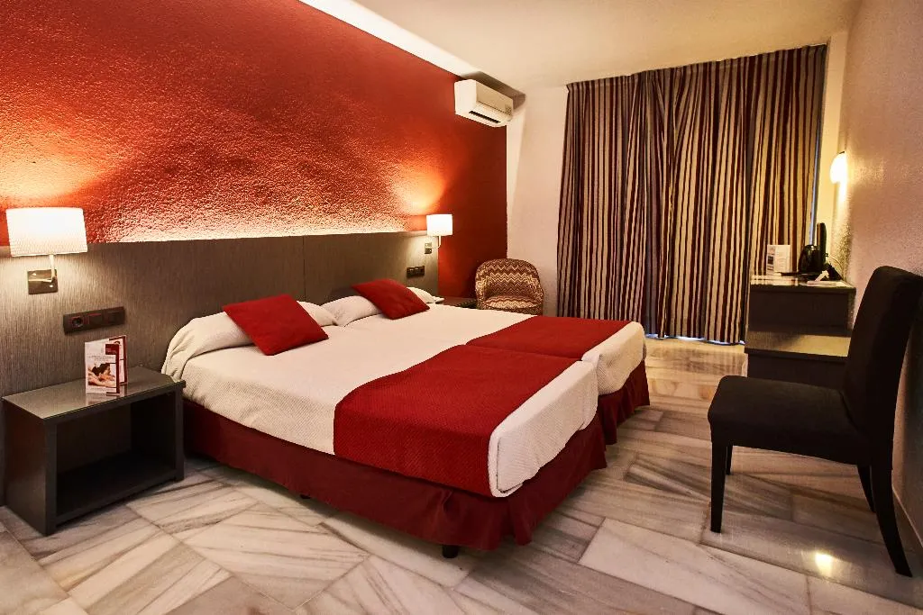 Room, Hotel Nerja Club & Spa, Costa Del Sol
