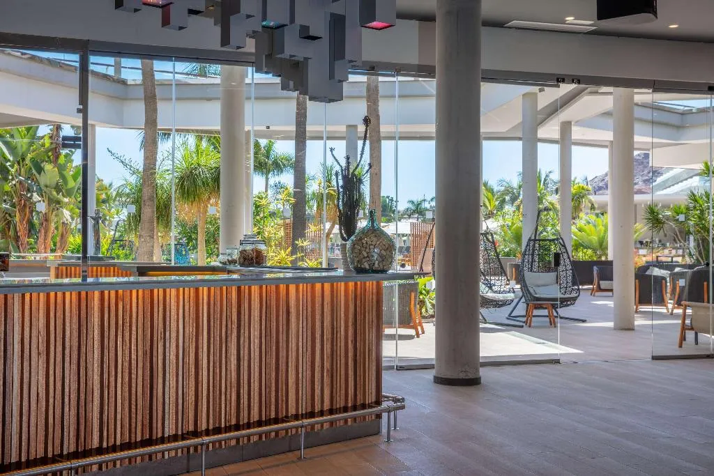 Bar, Radisson Blu Resort & Spa Gran Canaria Mogan, Gran Canaria
