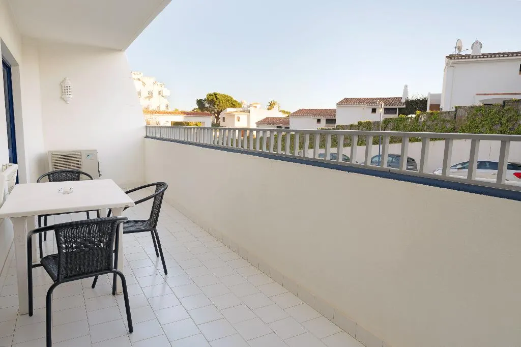 APARTMENT SUPERIOR ONE BEDROOM Room, Grand Muthu Oura View Beach Club, Algarve