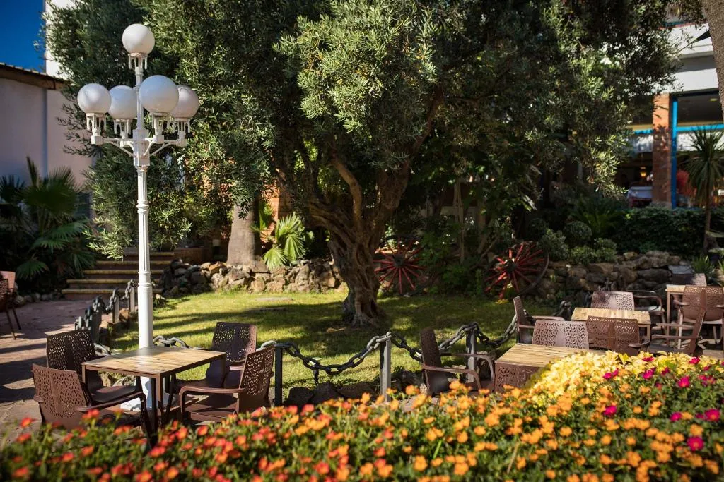 Terrace, htop Planamar Hotel, Costa Brava