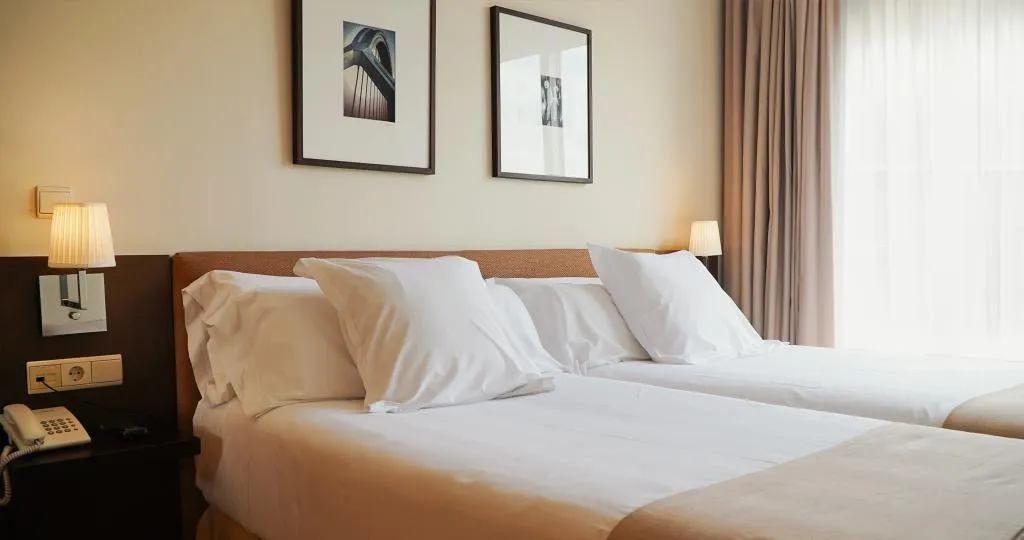JUNIOR SUITE COMFORT Room, Vertice Sevilla, Seville