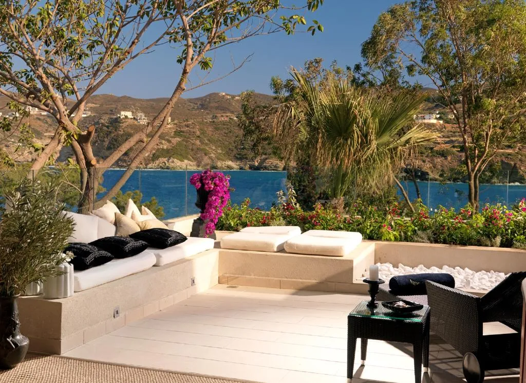 JUNIOR SUITE EXECUTIVE Room, Out Of The Blue Resort, Crete