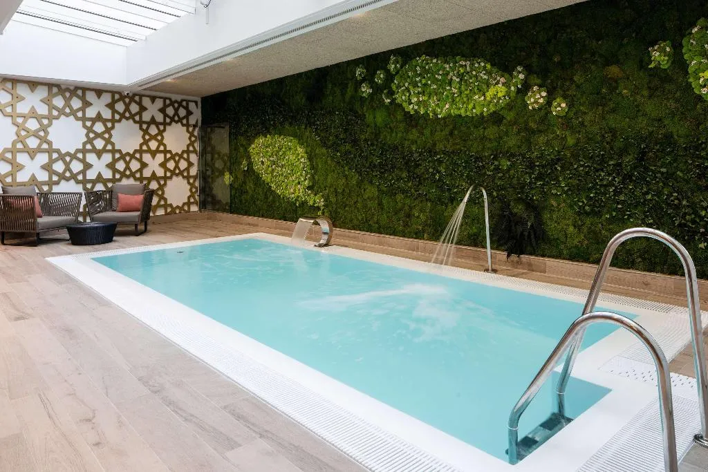 Pool, Catalonia Giralda, Seville