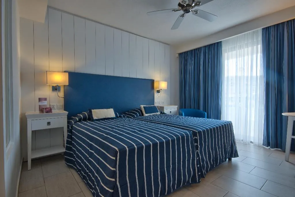 SINGLE LAND VIEW Room, db Seabank Resort + Spa – All Inclusive, Malta