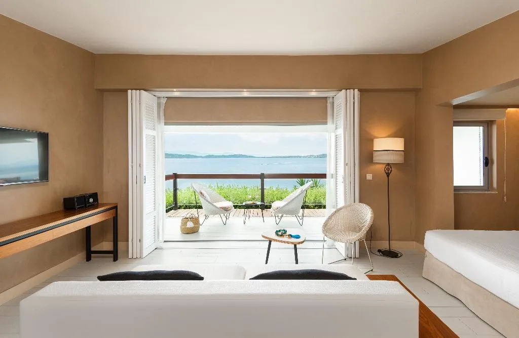 BUNGALOW SEA FRONT Room, Eagles Palace, Small Luxury Hotels Of The World, Thessaloniki