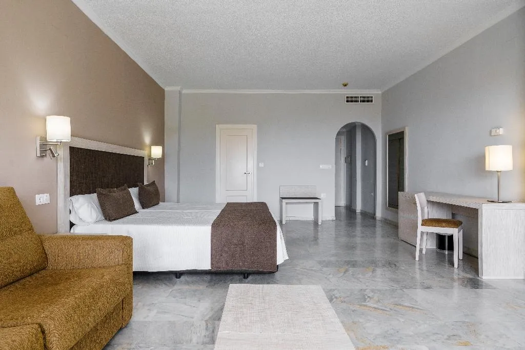 JUNIOR SUITE STANDARD Room, AluaSun Costa Park, Costa Del Sol