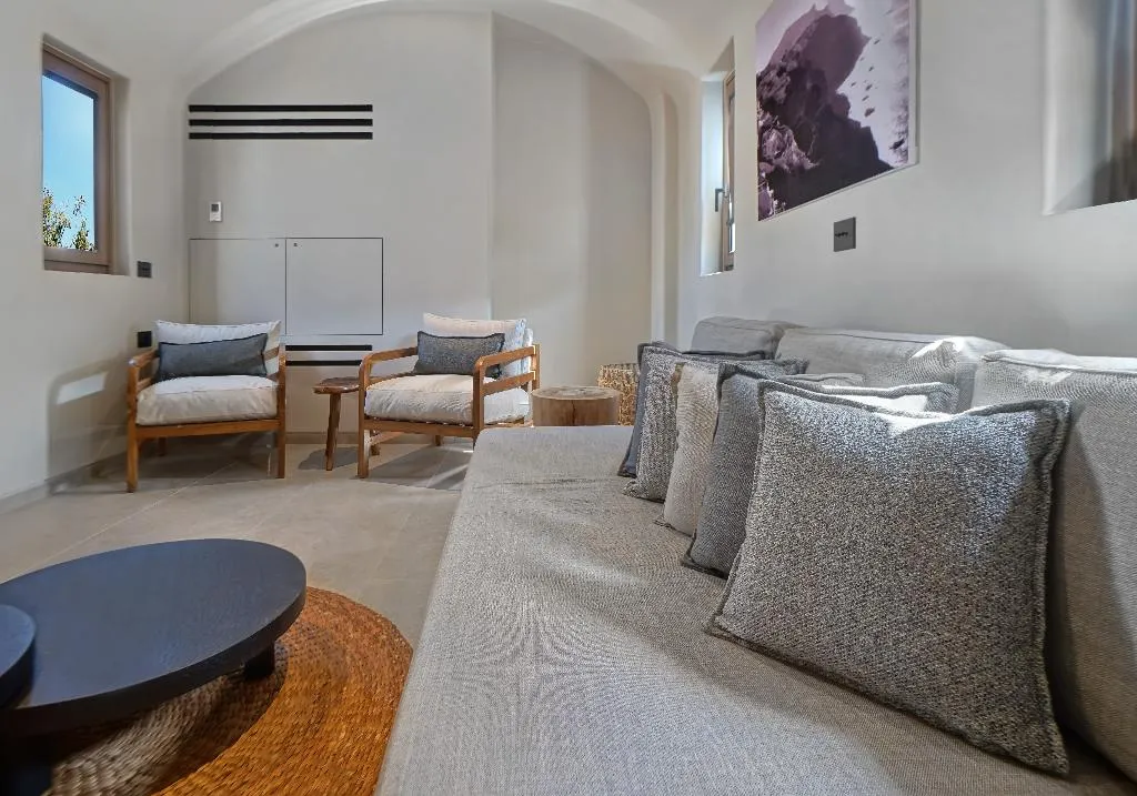 SUITE KING SIZE BED Room, Radisson Blu Zaffron Resort, Santorini