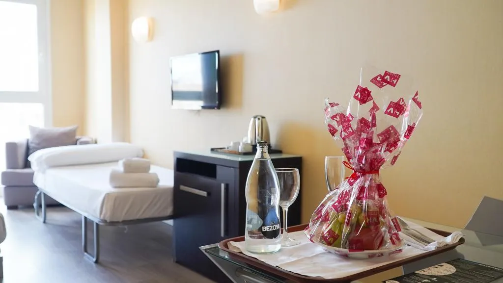 FAMILY ROOM ONE BEDROOM Room, Vertice Sevilla, Seville