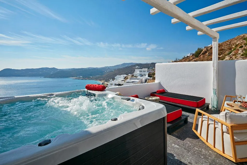 SUITE WITH JACUZZI Room, Myconian Avaton Resort, Mykonos