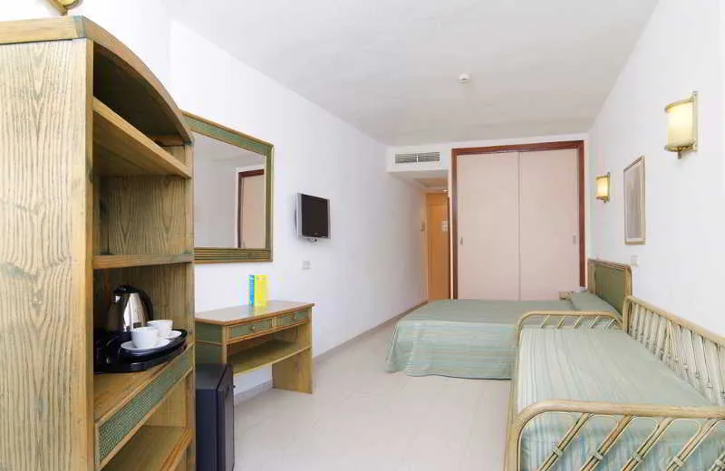 Room, Club Mac Alcudia Resort & Waterpark, Majorca