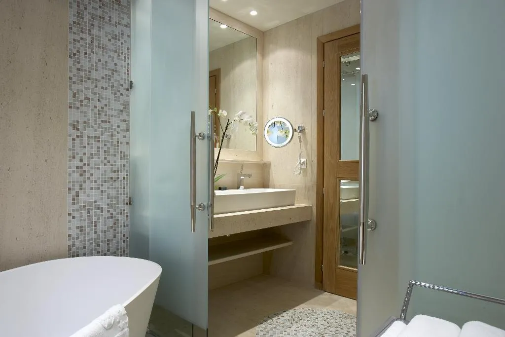 BUNGALOW Presidential WITH VIEWS Room, Eagles Palace, Small Luxury Hotels Of The World, Thessaloniki