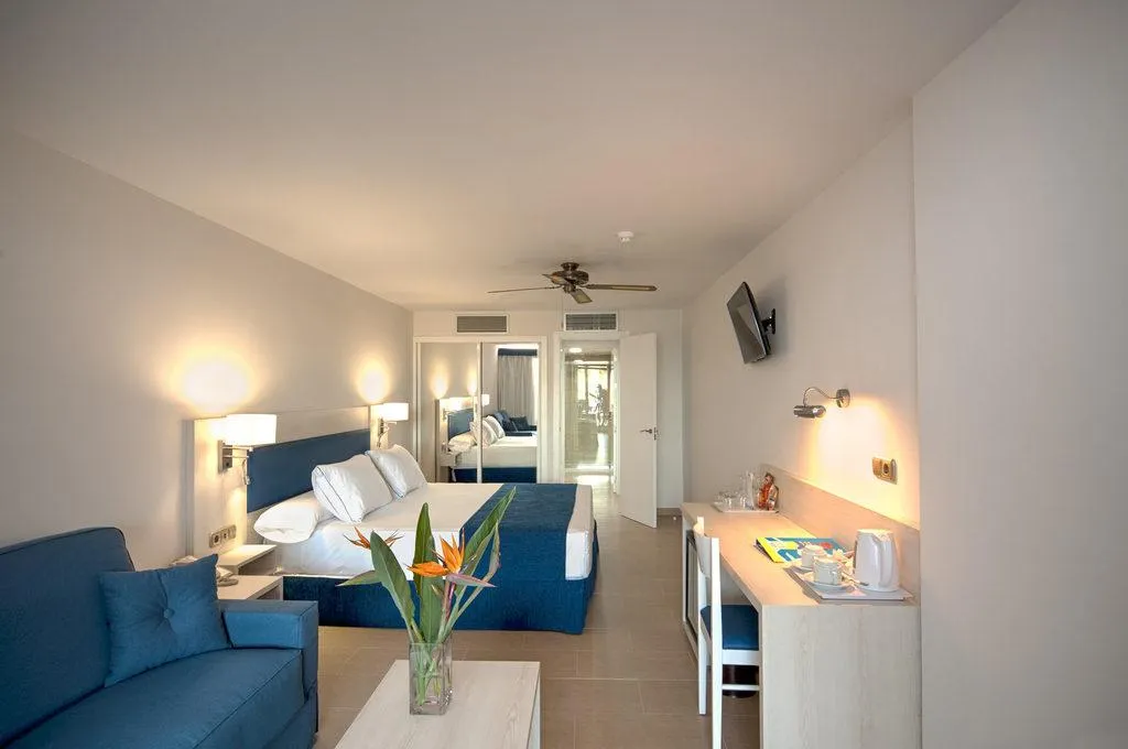 JUNIOR SUITE STANDARD Room, Hotel Vera Playa Club, Costa Almeria