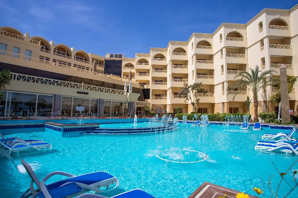 Pool, AMC Royal Hotel & Spa, Red Sea Riviera
