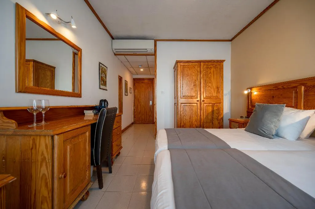 Double or Twin STANDARD Room, Gillieru Harbour Hotel, Malta
