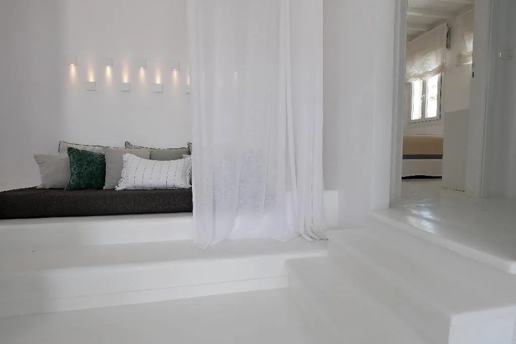 SUITE WITH JACUZZI Room, Ostraco Suites, Mykonos