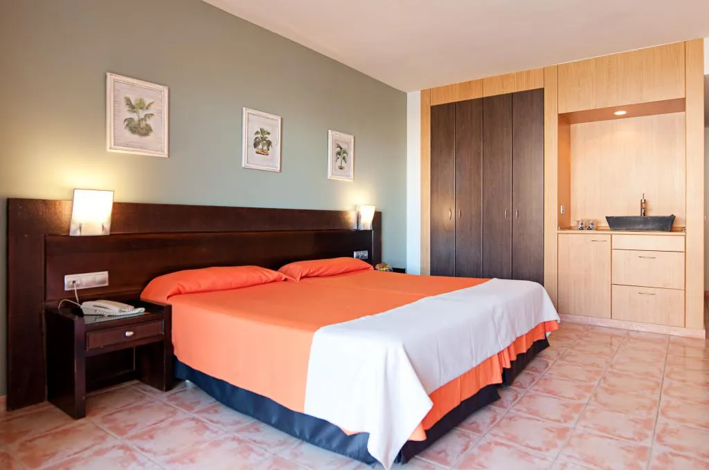 Double or Twin STANDARD Room, LIVVO Lago Taurito & Waterpark, Gran Canaria