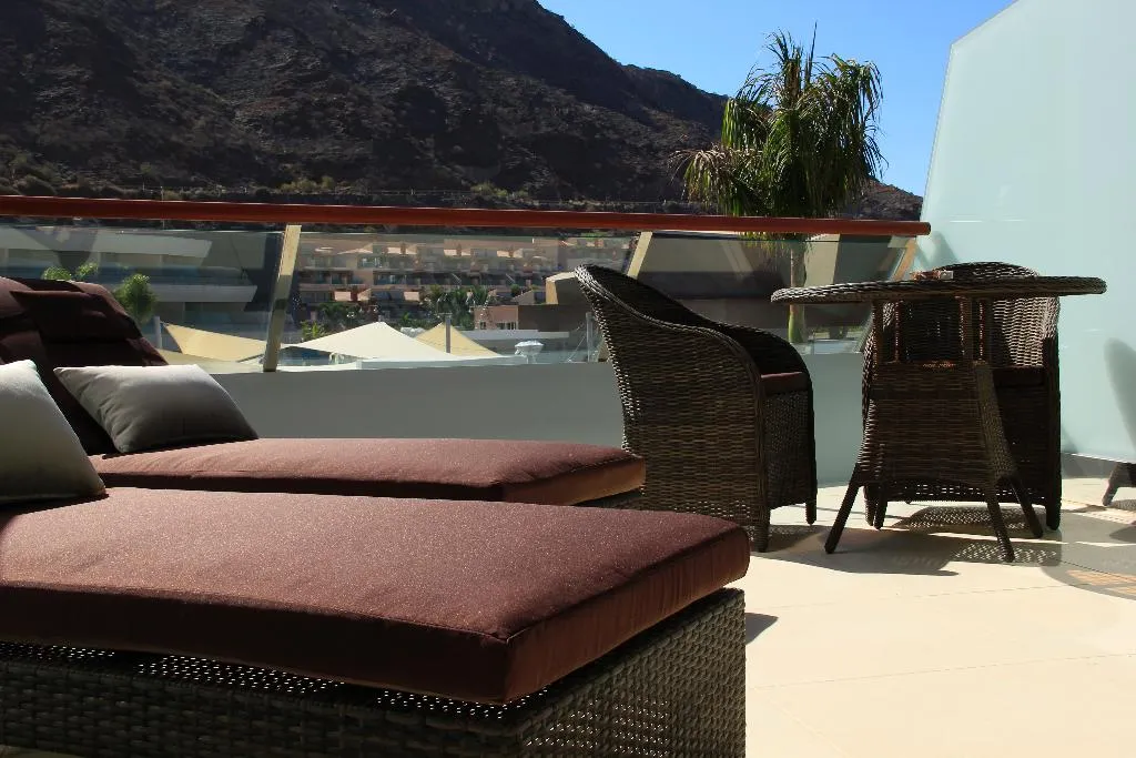 Terrace, Radisson Blu Resort & Spa Gran Canaria Mogan, Gran Canaria